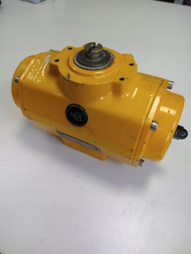 QS0100.M04STACW